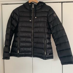 Black puffer Calvin Klein coat